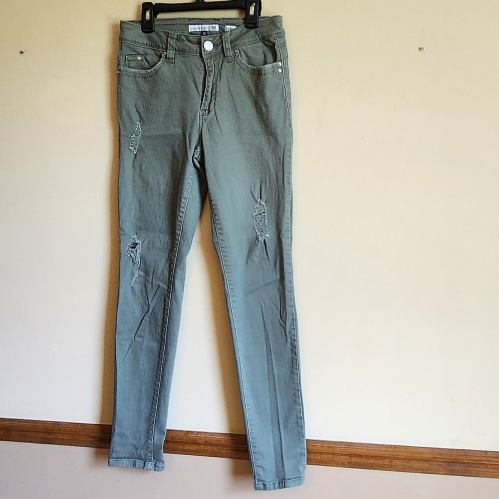 YMI Women's Junior Wanna betta butt Repreve Mid-Rise Skinny Jeans Size 7